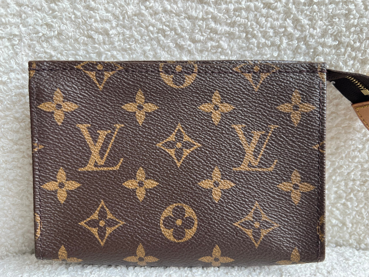 Louis Vuitton Toiletry Pouch 15 Monogram