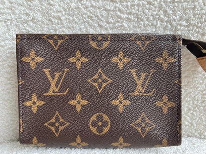 Louis Vuitton Toiletry Pouch 15 Monogram