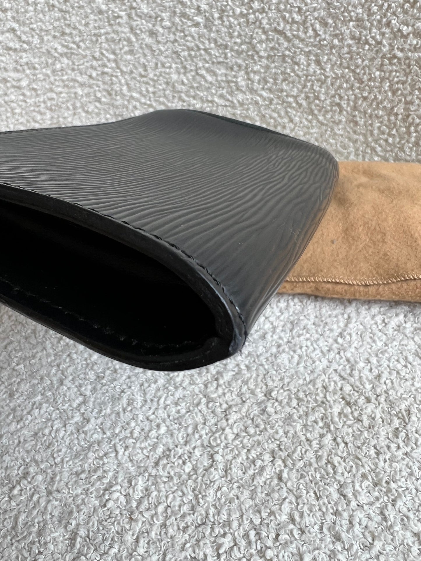 Louis Vuitton Vintage Black Epi Leather Pochette