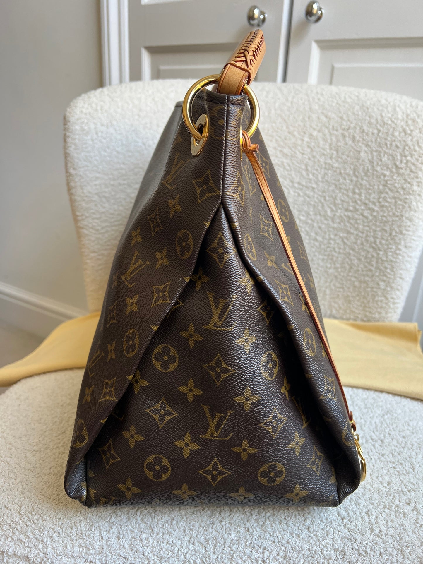 Louis Vuitton Artsy MM Monogram (RRP £1,940)