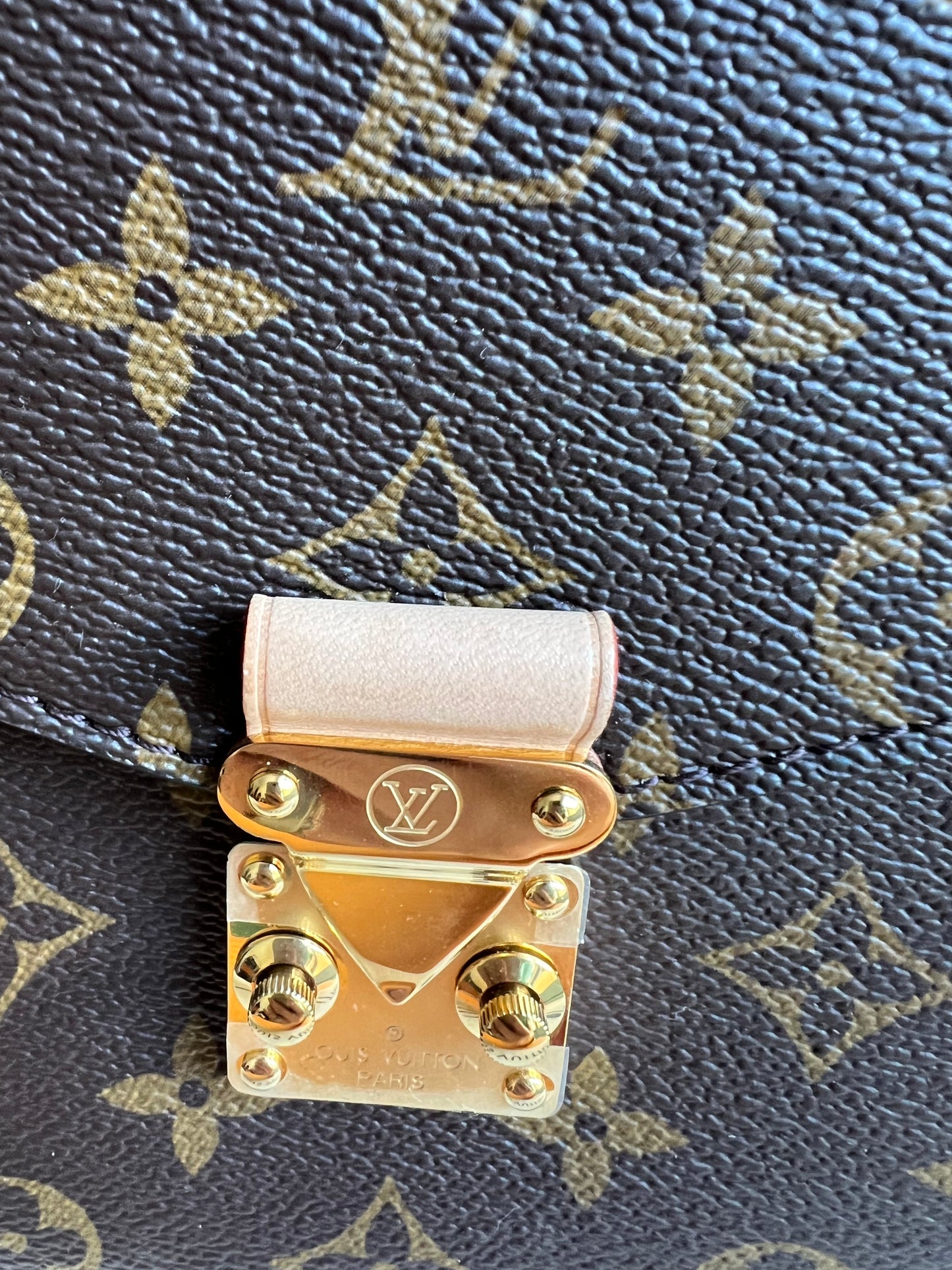 Louis Vuitton Pochette Metis Monogram (RRP £2,060)