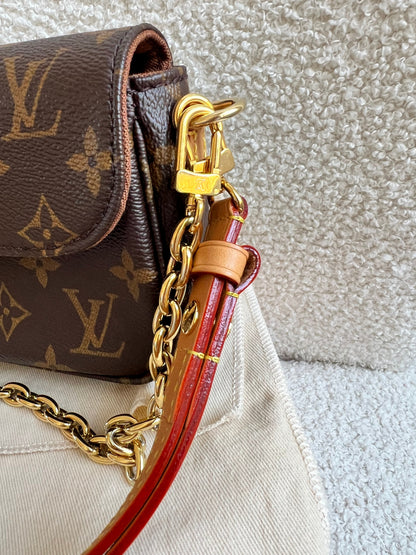 Louis Vuitton Ivy Wallet on Chain Bag Monogram Canvas (RRP £1,370)