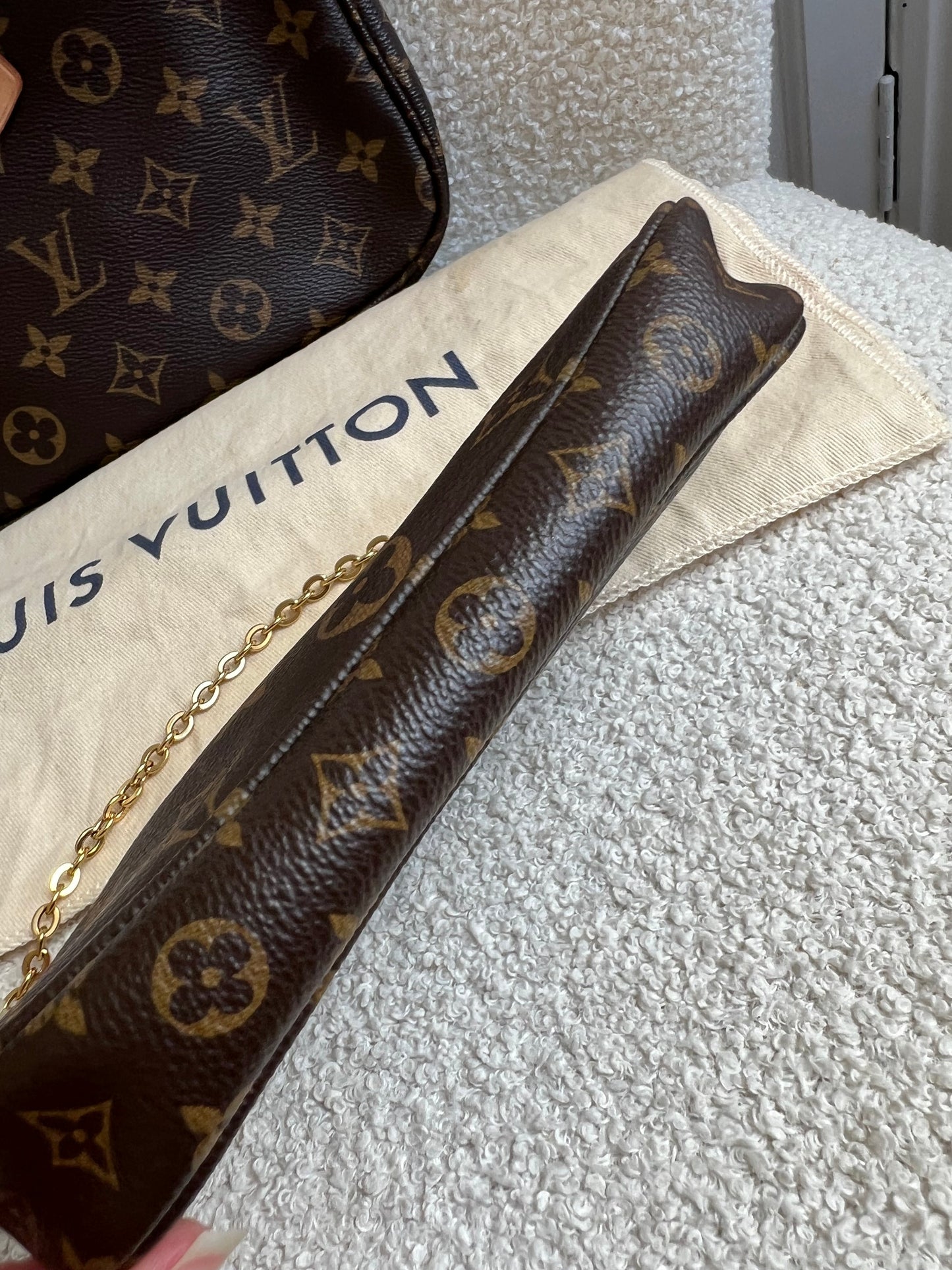 Louis Vuitton Multi Pochette Accessoires Khaki (RRP £2070)