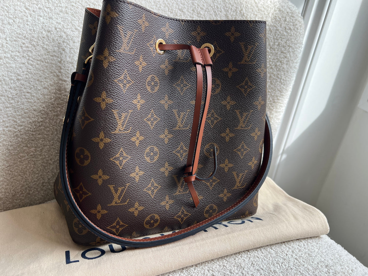 Louis Vuitton Neo Noe Monogram Caramel (RRP £1,560)