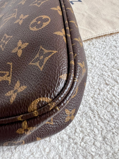 Louis Vuitton Multi Pochette Accessoires Khaki (RRP £2070)