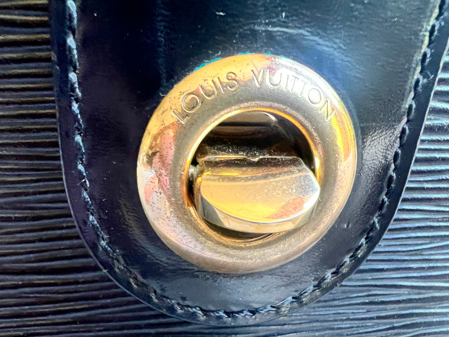 Louis Vuitton Vintage Black Epi Leather Cluny