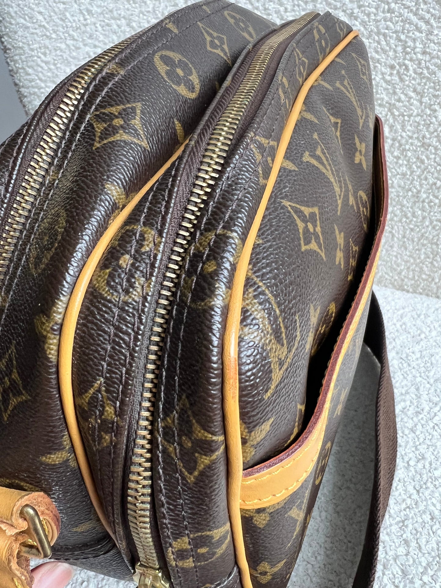 Lous Vuitton Reporter Monogram