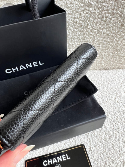 Chanel Black Quilted Caviar Zip Round Purse with Gold Hardware (RRP £550)