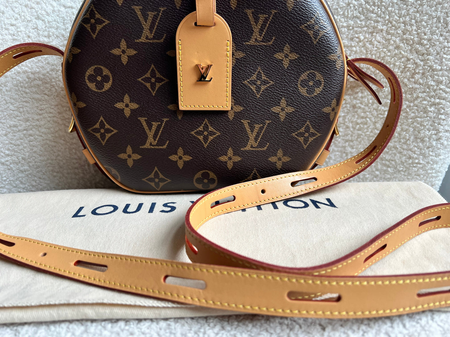 Louis Vuitton Boite Chapeau Souple MM (RRP £2320)