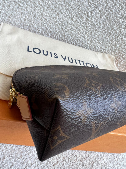Louis Vuitton Cosmetic Pouch PM Monogram (RRP £425)