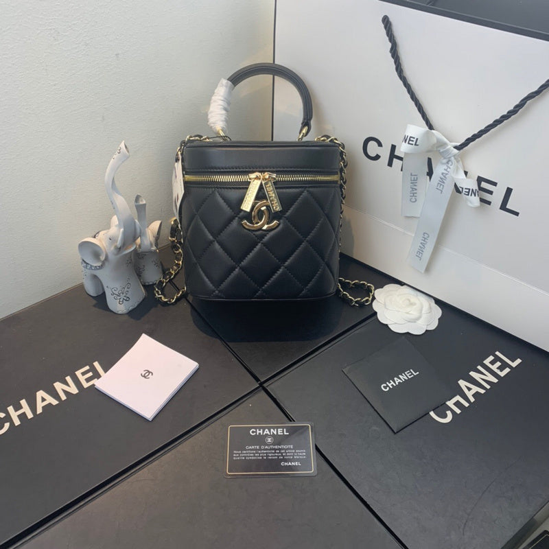 Chanel Luxury Handbag Style 492