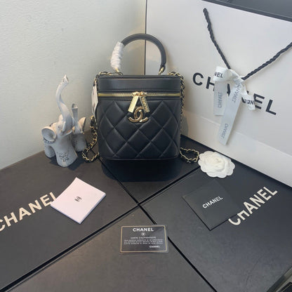 Chanel Luxury Handbag Style 492