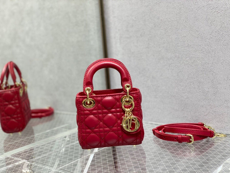 Chanel Luxury Handbag Style 354
