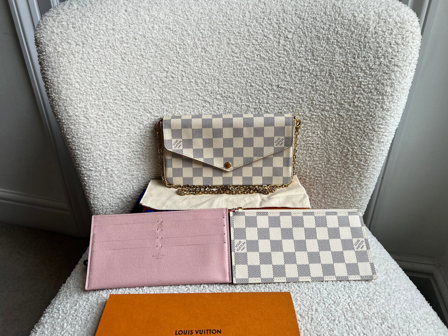 Louis Vuitton Felicie Pochette Damier Azur (RRP £1110)