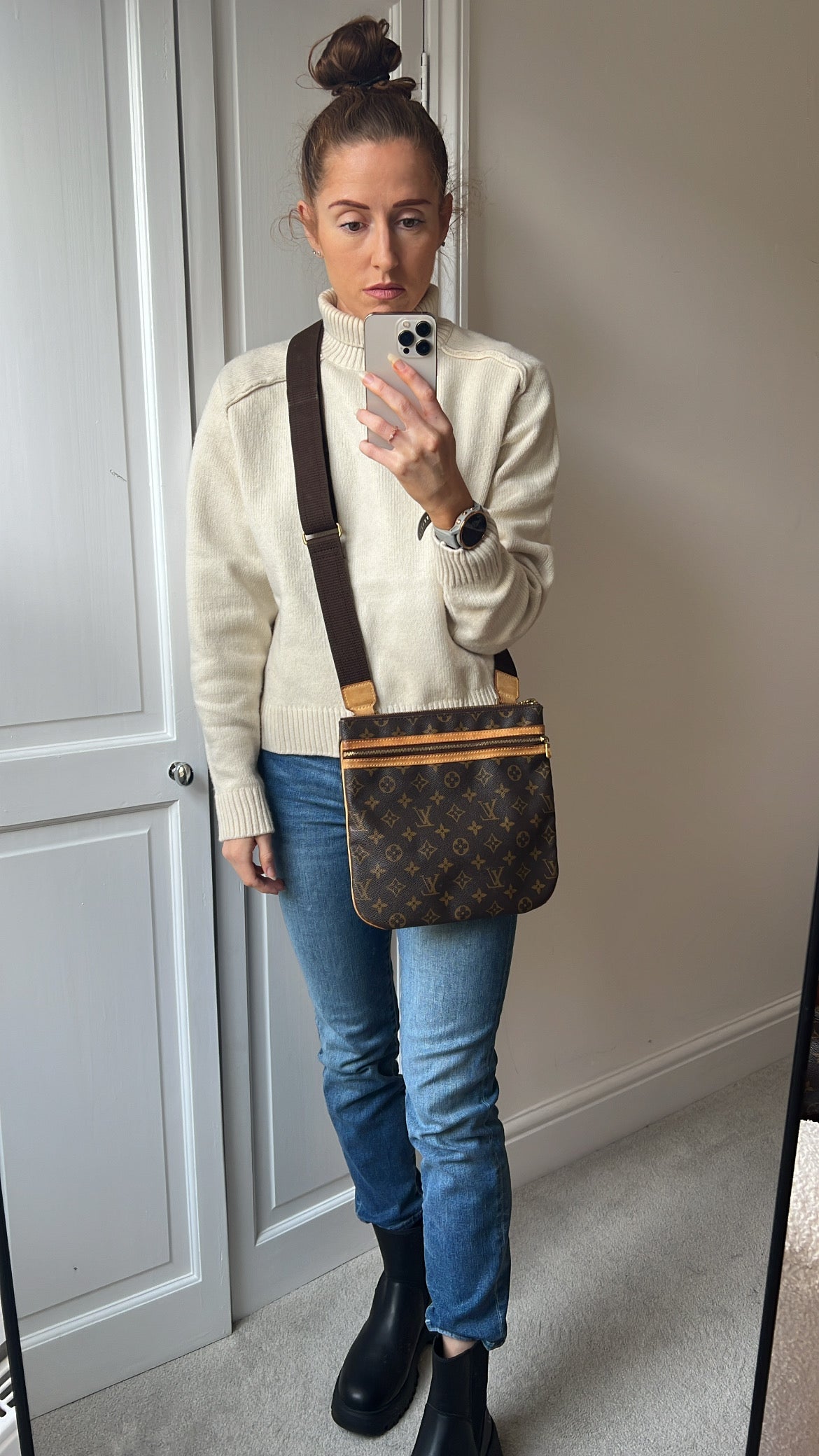 Louis Vuitton Bosphore Messenger Monogram