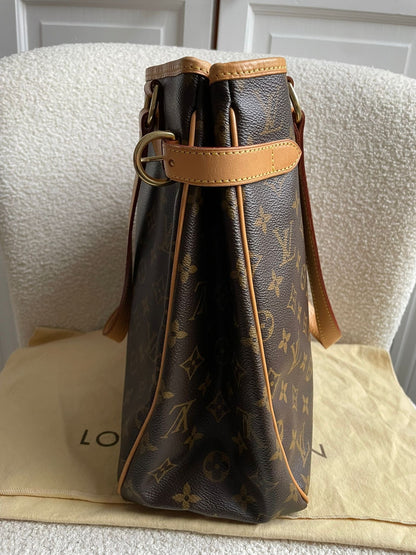 Louis Vuitton Batignolles in Monogram Canvas