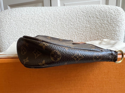 Louis Vuitton Multi Pochette Accessoires Khaki (RRP £2030)