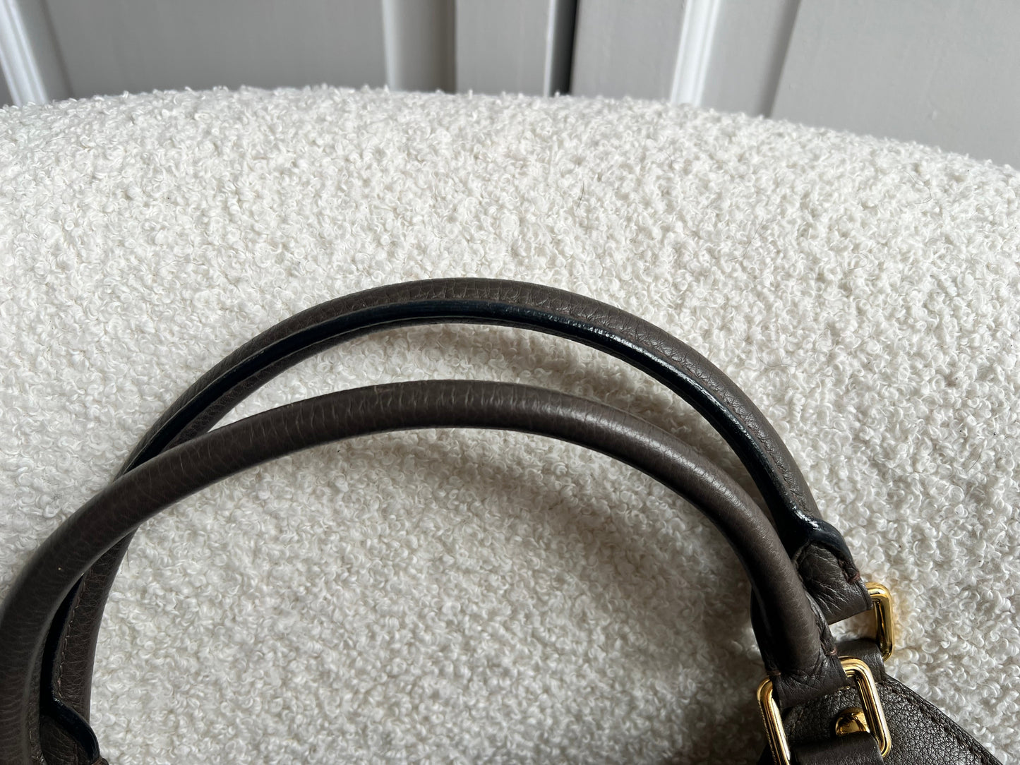 Louis Vuitton Gris Pearl Monogram Mahina Leather L Bag