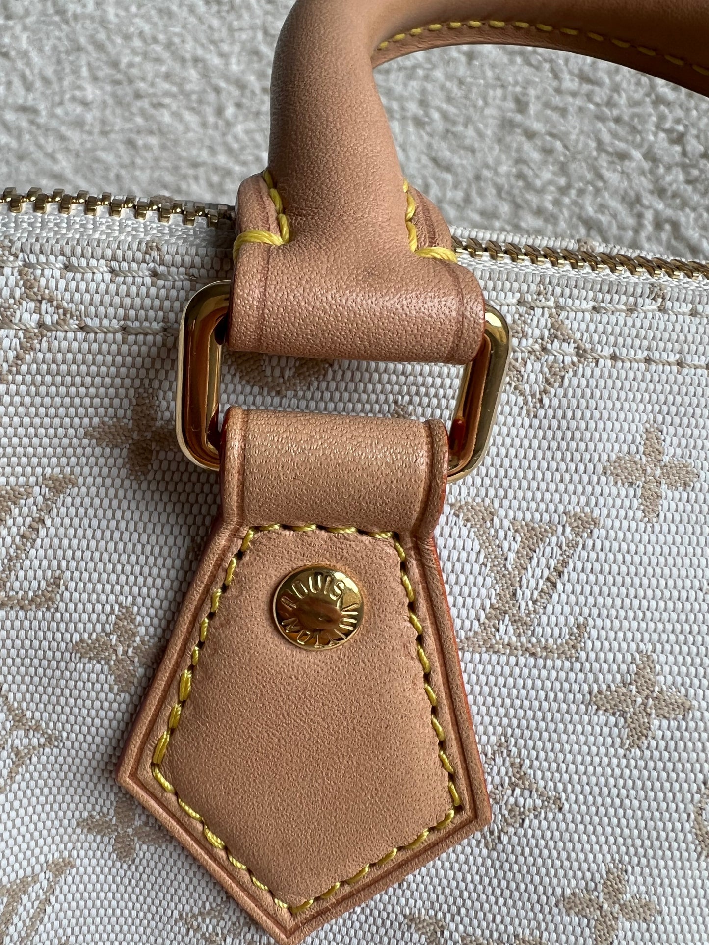 Louis Vuitton Speedy Bandouliere 20 Mastic Cream (£2420)