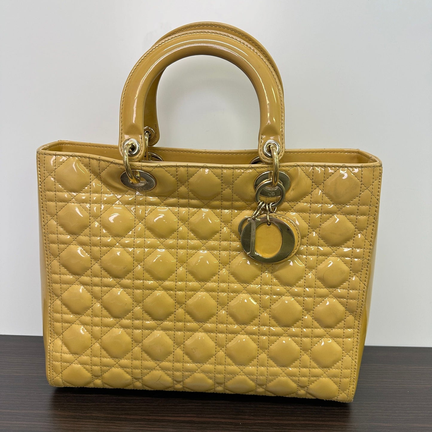 Dior Lady Dior Patent Leather Handbag Lb120018