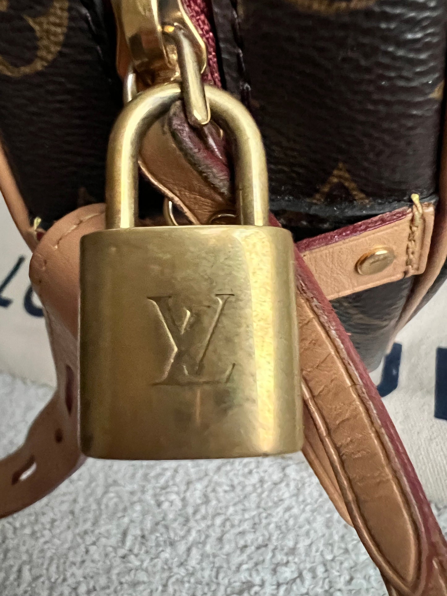 Louis Vuitton Boite Chapeau Souple MM (RRP £2320)