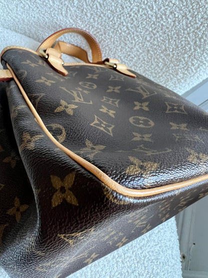 Louis Vuitton Batignolles in Monogram Canvas