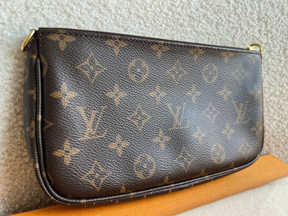 Louis Vuitton Multi Pochette Accessoires Rose Chiaro (RRP £2070)