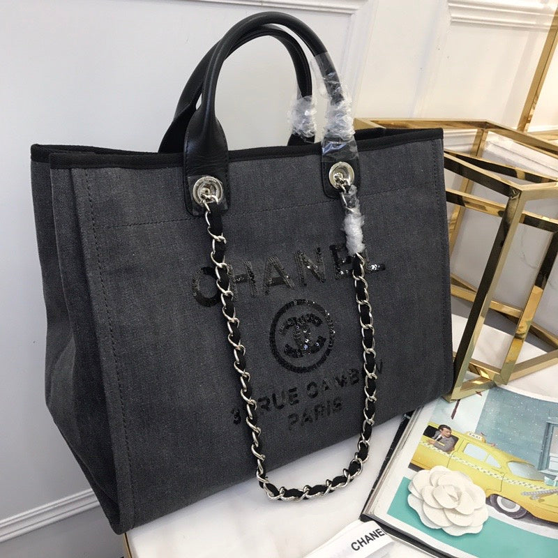 Chanel Luxury Handbag Style 545