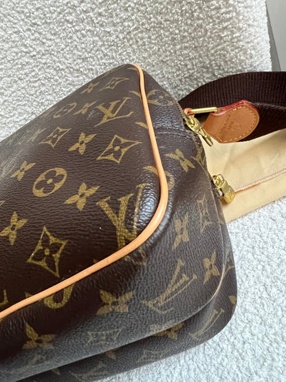 Lous Vuitton Reporter Monogram