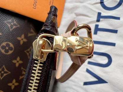 Louis Vuitton Carry It Tote
