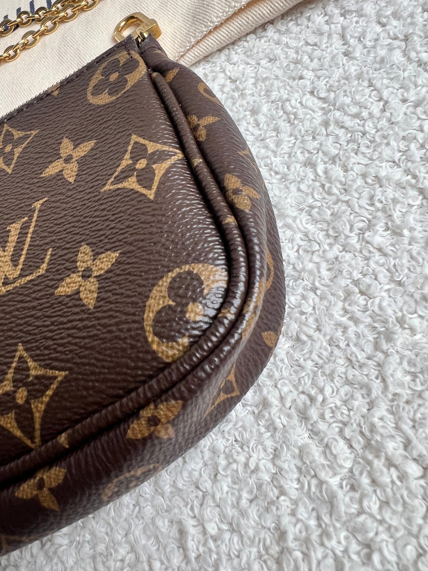 Louis Vuitton Multi Pochette Accessoires Khaki (RRP £2030)