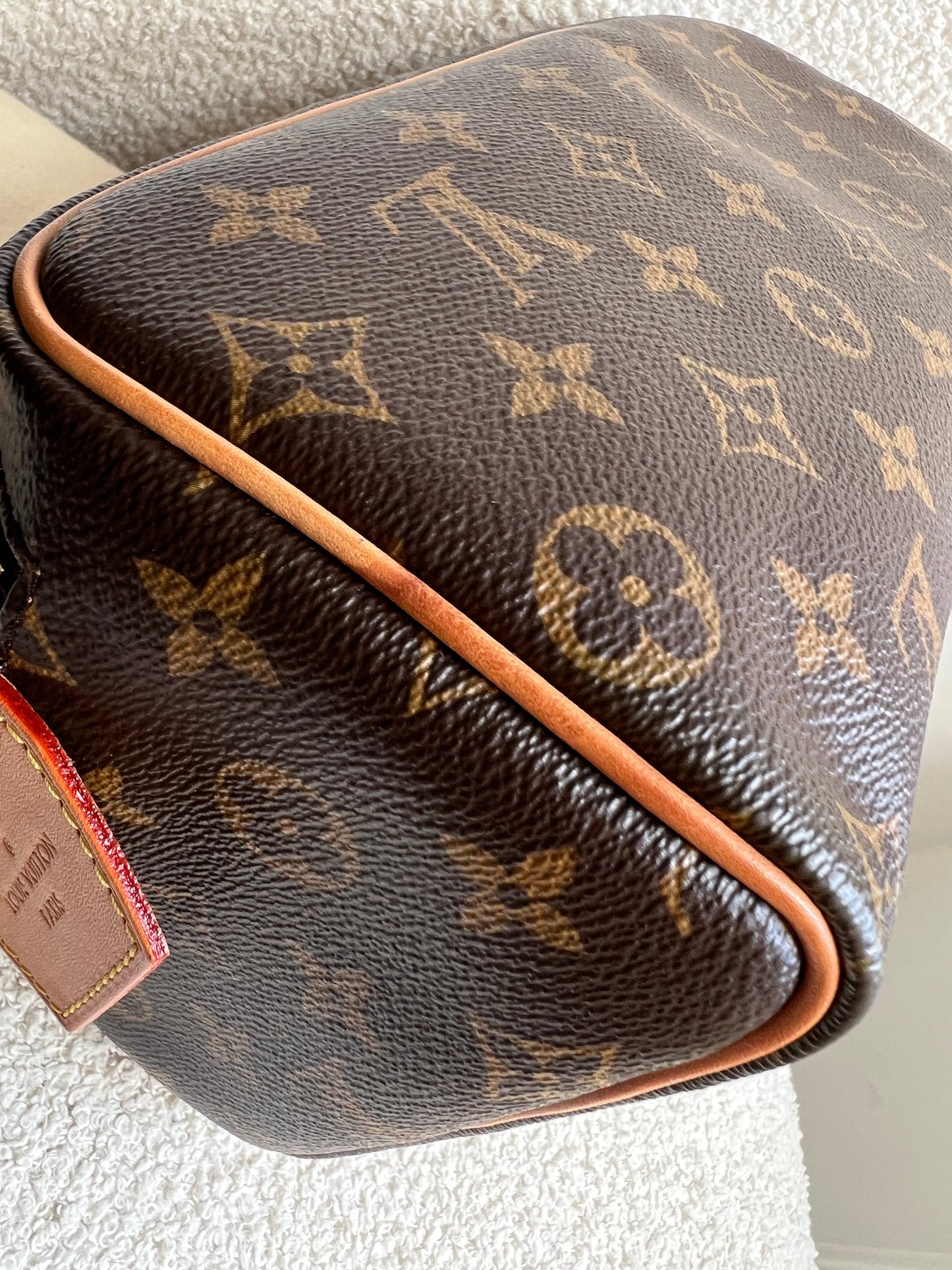 Louis Vuitton Dopp Kit Toilet Pouch Monogram (RRP £780)