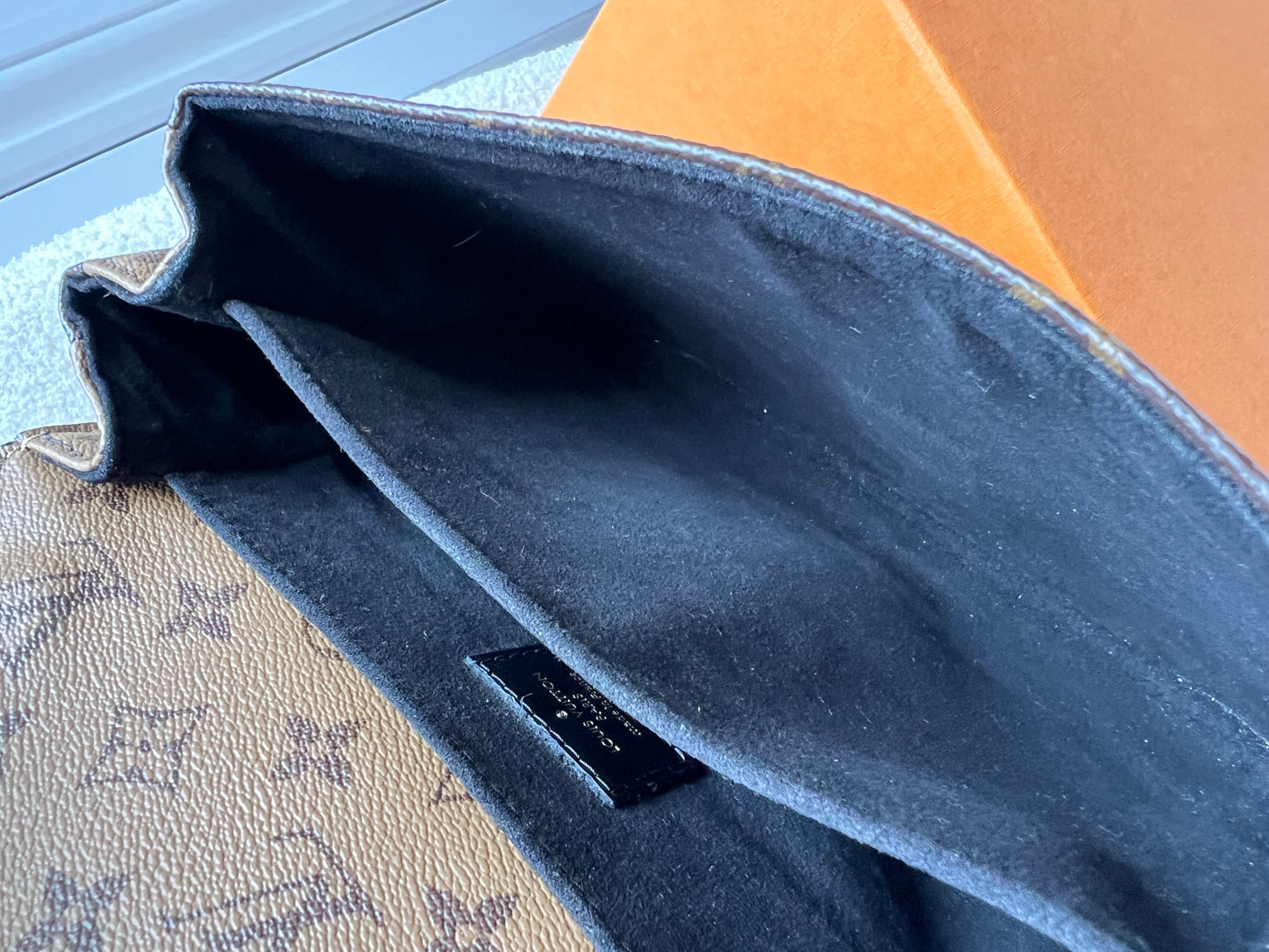 Louis Vuitton Pochette Metis Reverse Monogram (RRP £2,020)