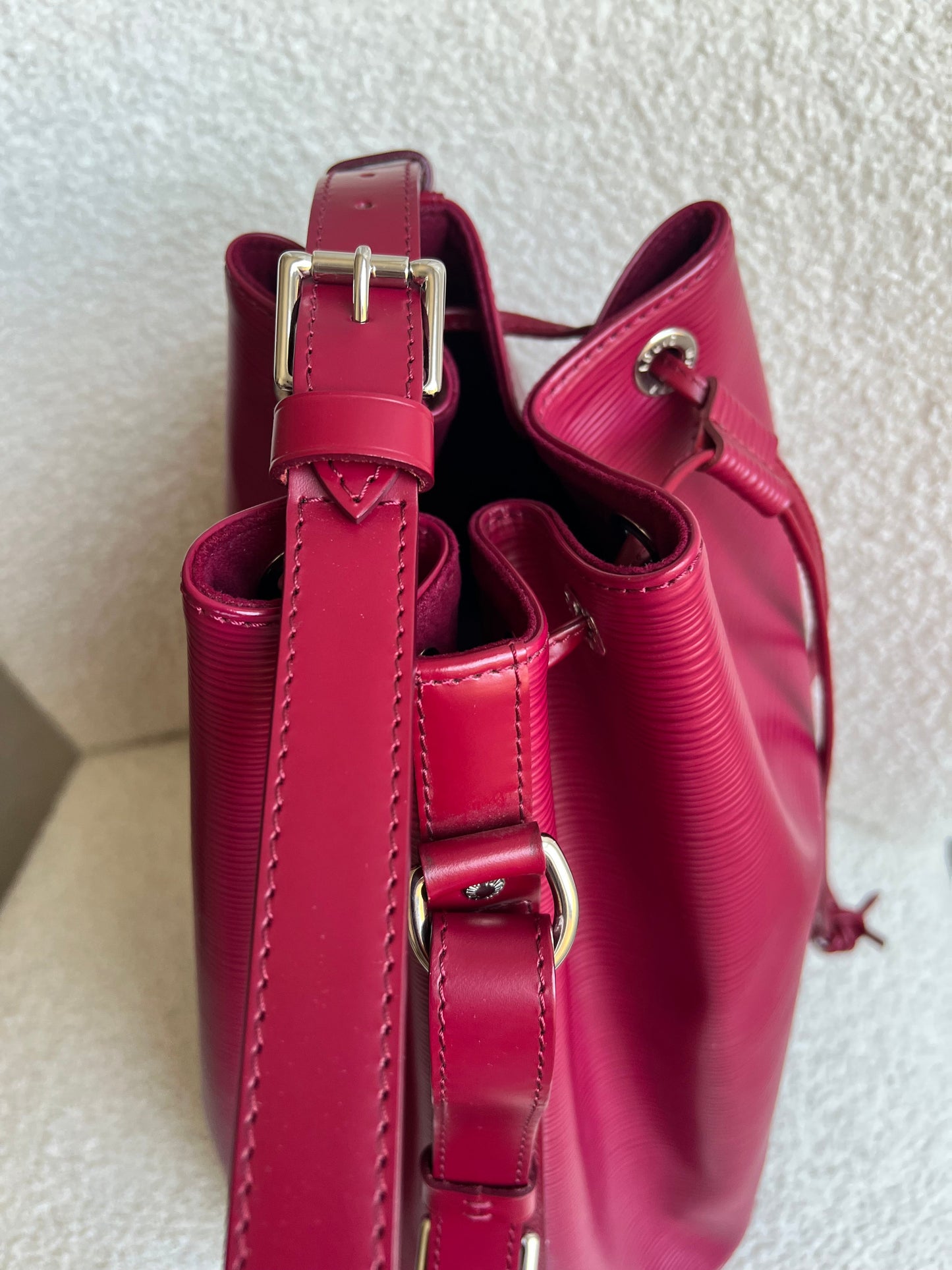 Louis Vuitton Fuchsia Epi Noe GM Bucket Bag