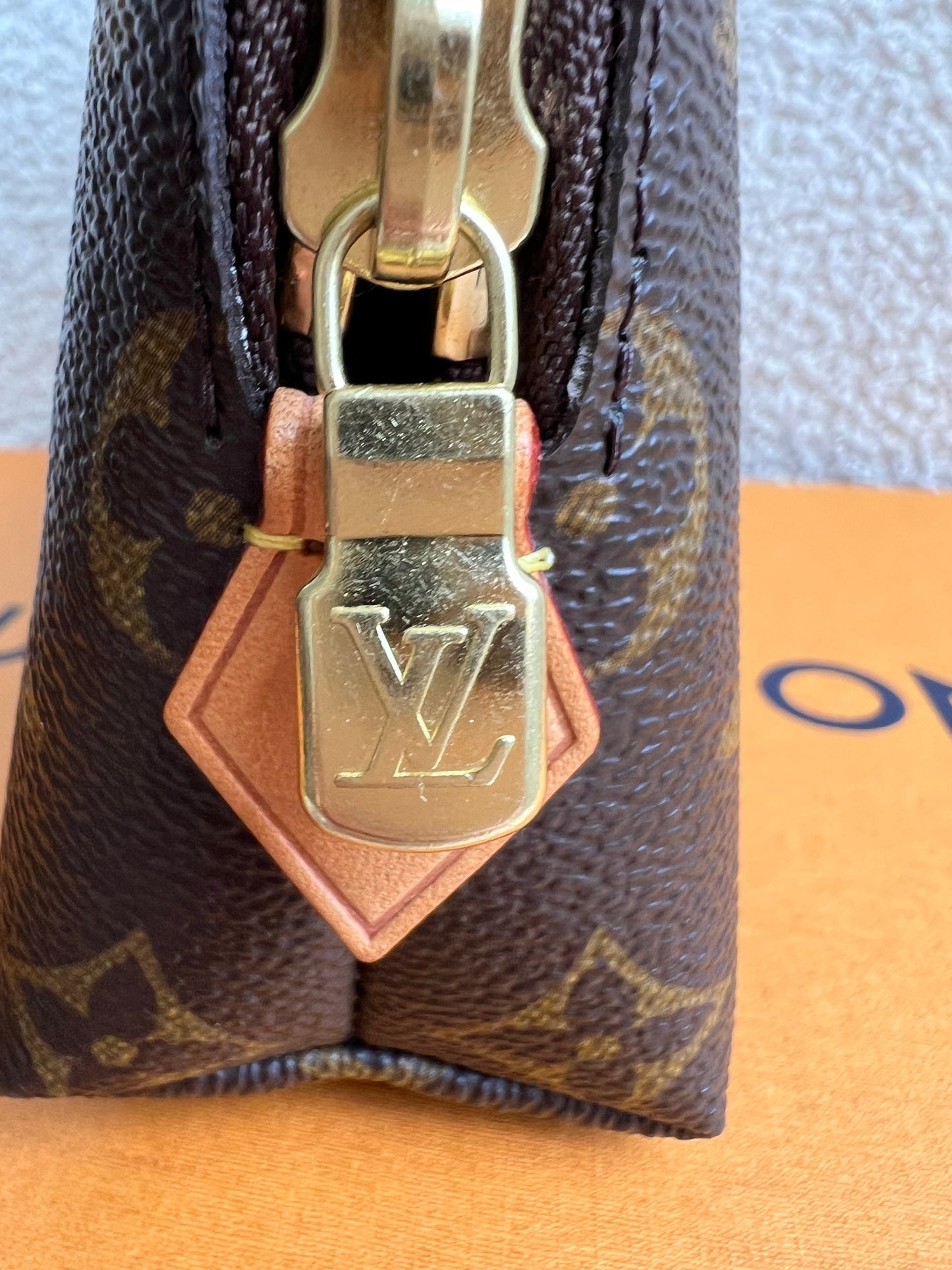 Louis Vuitton Cosmetic Pouch GM Monogram (RRP £495)