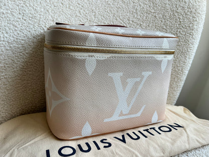 Louis Vuitton By the Pool Nice BB Bag Vanity Case
