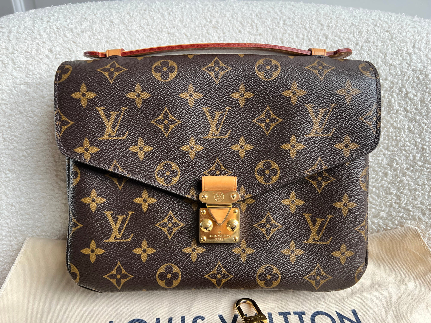 Louis Vuitton Pochette Metis Monogram (RRP £2,020)