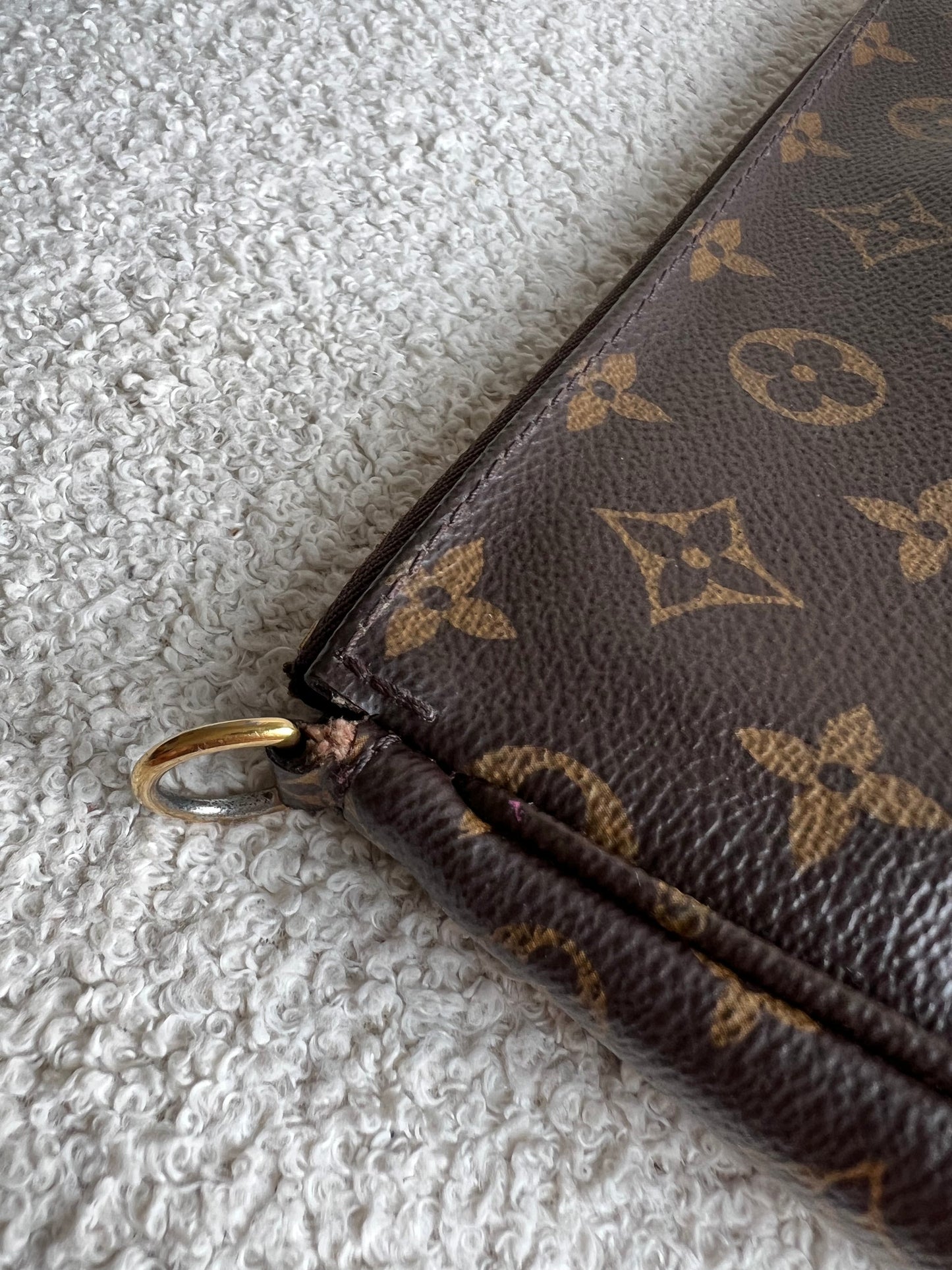 Louis Vuitton Pochette Monogram