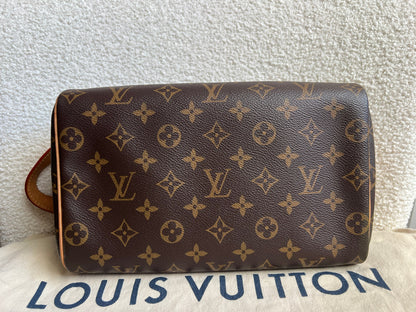 Louis Vuitton Dopp Kit Toilet Pouch Monogram (RRP £780)