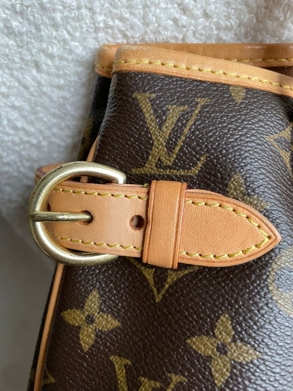 Louis Vuitton Batignolles in Monogram Canvas