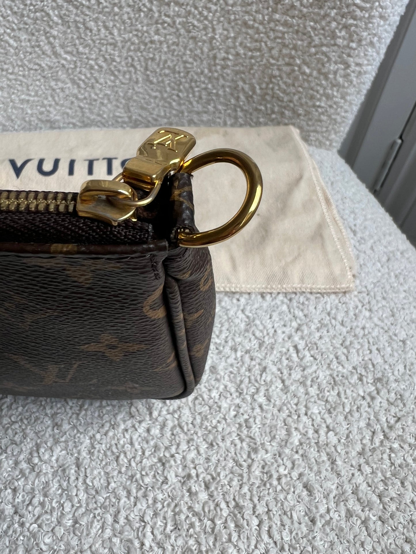 Louis Vuitton Multi Pochette Accessoires Khaki (RRP £2070)