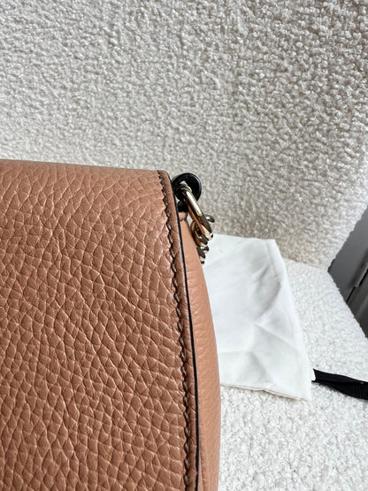 Gucci Beige Soho Chain Crossbody Flap Bag