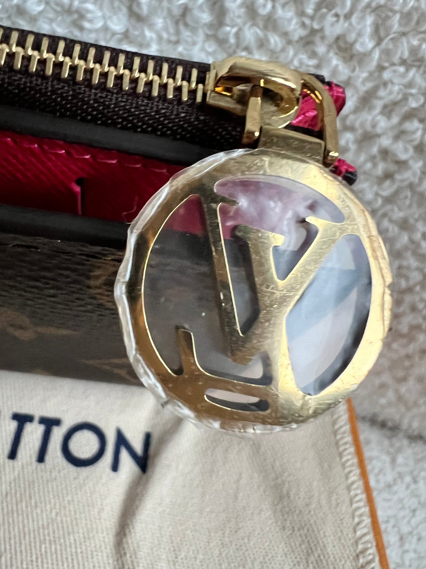 Louis Vuitton Lisa Wallet Monogram (RRP £390)