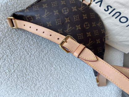 Louis Vuitton Bumbag in Monogram Canvas
