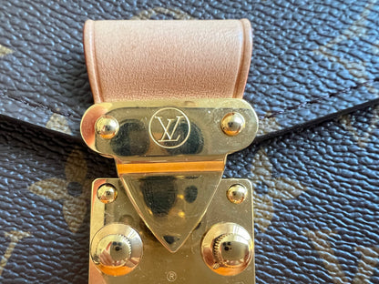 Louis Vuitton Pochette Metis East West Monogram (RRP £2,270)