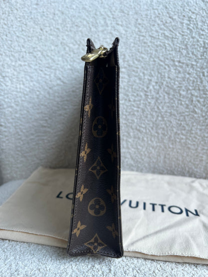 Louis Vuitton Toiletry Pouch 26 Monogram