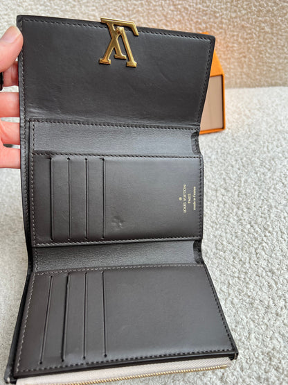 Louis Vuitton Galet Compact Capucines Wallet (RRP £730)