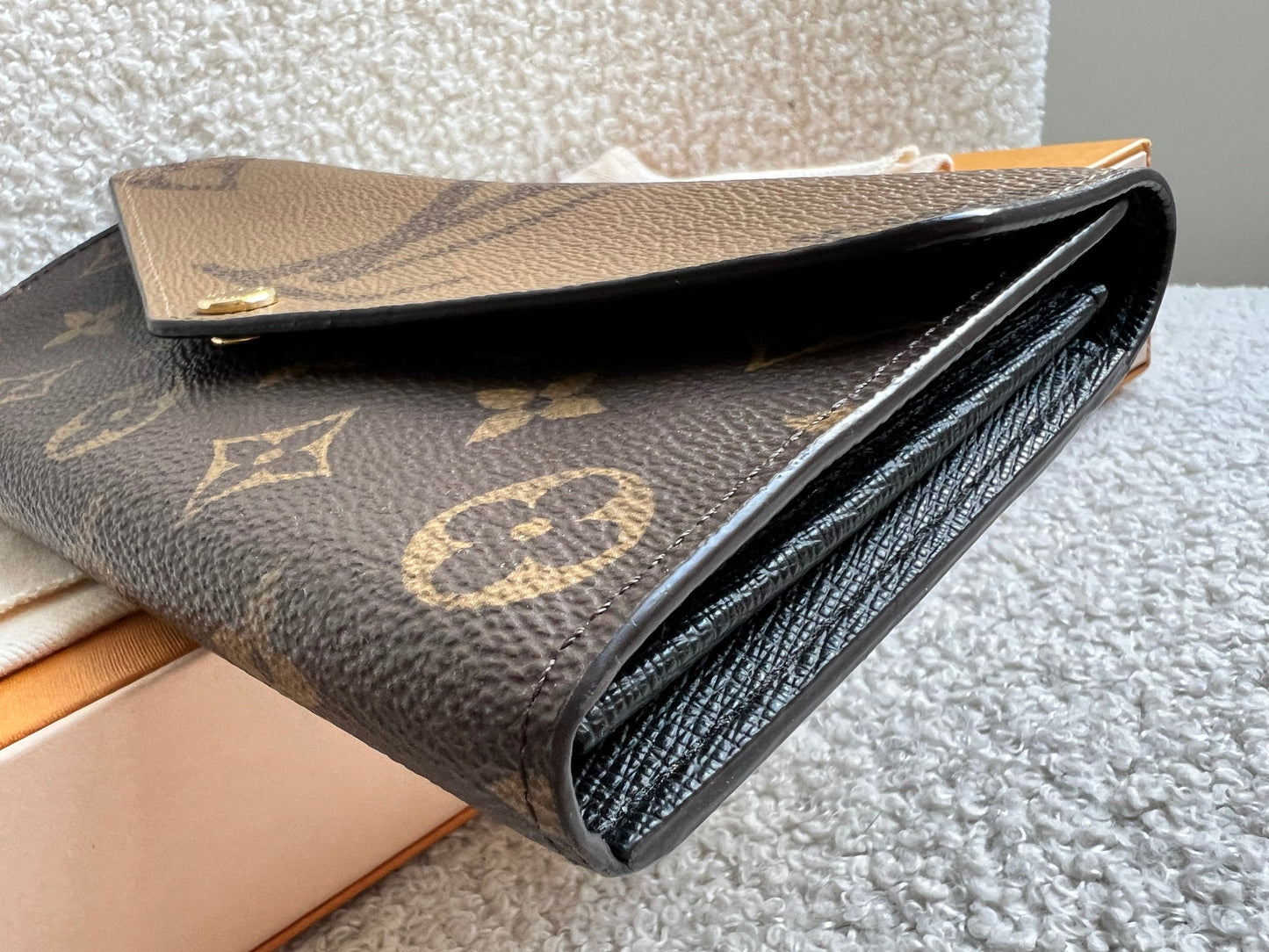 Louis Vuitton Sarah Wallet in reverse Monogram and Brown (RRP £550)
