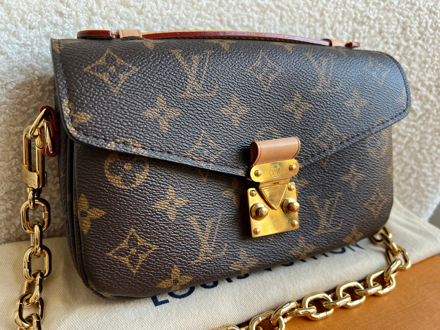 Louis Vuitton Pochette Metis East West Monogram (RRP £2,270)