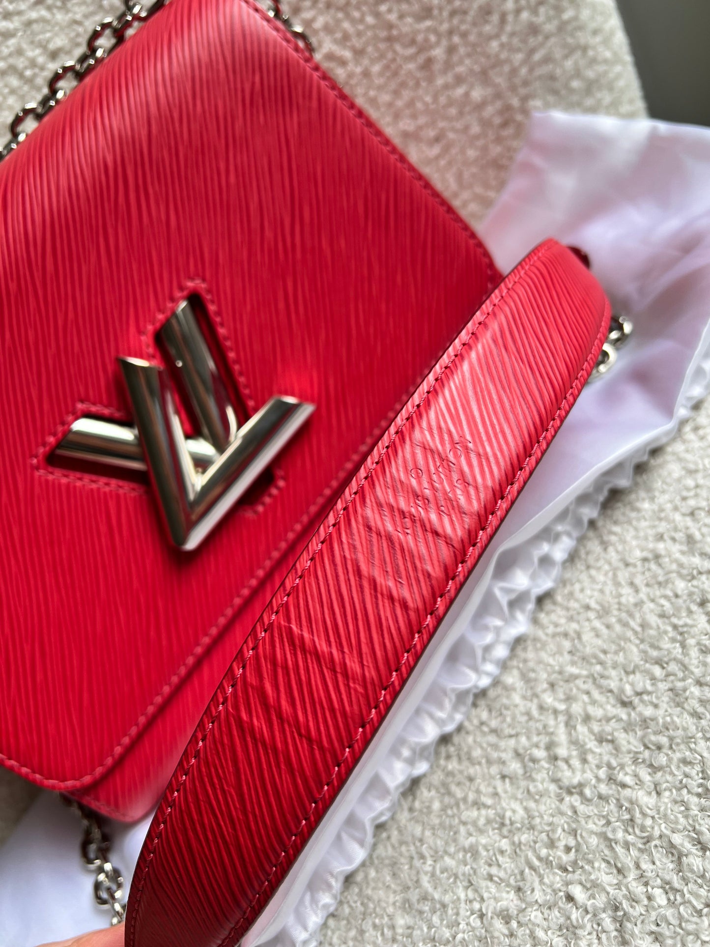Louis Vuitton Coquelicot Twist MM Shoulder Bag (RRP £3450)